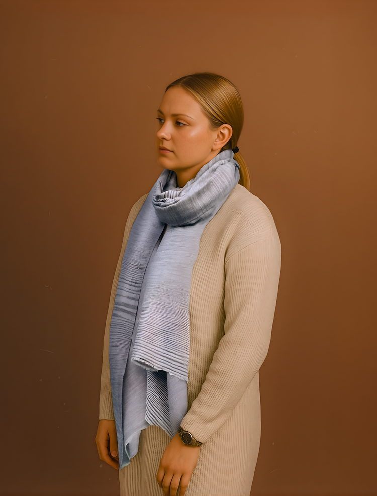 Elegant Grey Cashmere Scarf