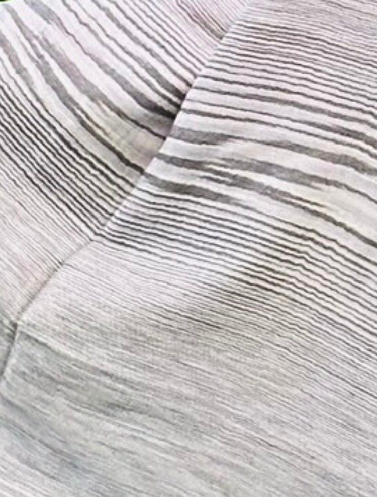 Elegant Grey Cashmere Scarf